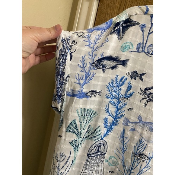 Jane + Delancey White Blue Sea Life Print Short Sleeve Button Blouse L Light - Picture 4 of 13